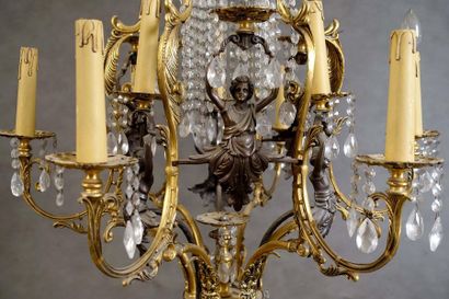 Lustre corbeille. 
A double crown of lights...