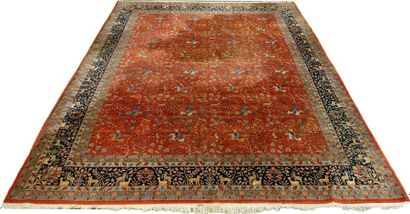 Grand Tapis Ispahan.
The background, red,...