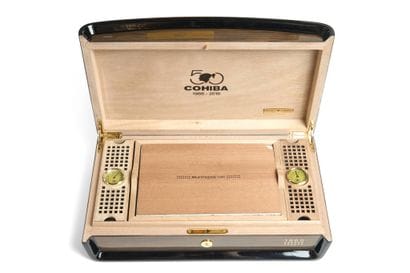 Humidor cohiba majestuosos 1966 – 50 aniversario – foto 8 – kavel bij Galerie Moderne, Elsene (Brussel)