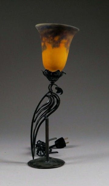 Lampe de Table.
La monture, en fer forgé...