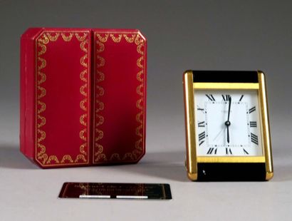 CARTIER
Pendulette de voyage à sonnerie 
