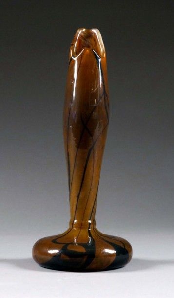 Émile GALLÉ (1846-1904)
Vase à long col à...