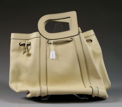 DELVAUX
Sac de dame à prise en forme de 
