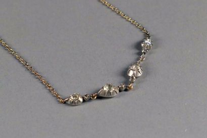 Collier. Avec éléments anciens sertis de...