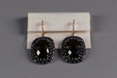 Paire de Pendants d'Oreilles, de Forme rectangulaire....