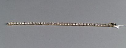 Important Bracelet rivière flexible. Serti...