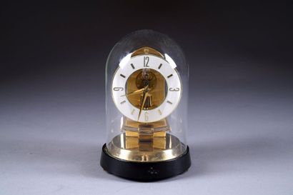 Kundo
Pendule squelette à mouvement électromécanique....