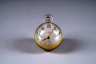 Montre de Bureau, sphérique. Verre et laiton....