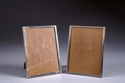 Paire de Porte-Photos. Encadrés d'argent....