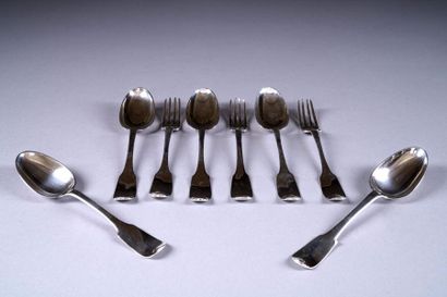 Cinq Cuillères à Potage et trois Fourchettes...