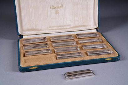 CHRISTOFLE - Paris
Suite de douze porte-couverts...