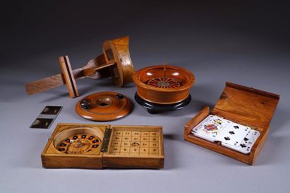 Lot. Deux jeux de roulette, vistascope, boîte...