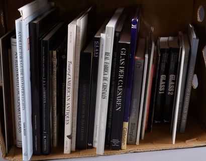 Lot de Livres. A propos de la verrerie a...
