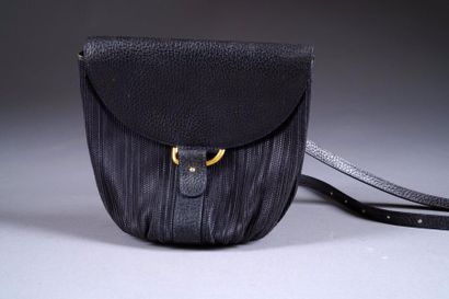 DELVAUX
Sac de dame. Fermeture à rabat. Cuir...