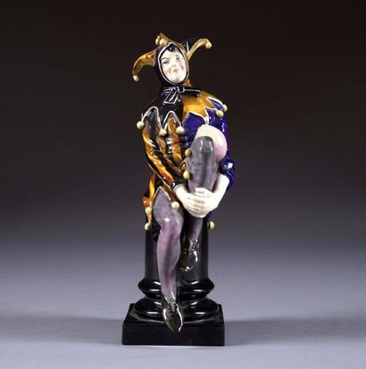 Royal Doulton, sur un modèle de C. Noke
Le...