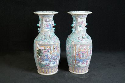 Paire de très grands Vases balustre. Col...
