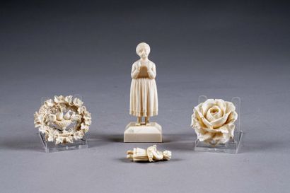 Lot. De deux broches (envion 5 cm) et de...