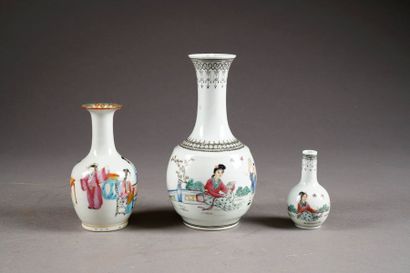 Période républicaine
Deux vases en porcelaine...