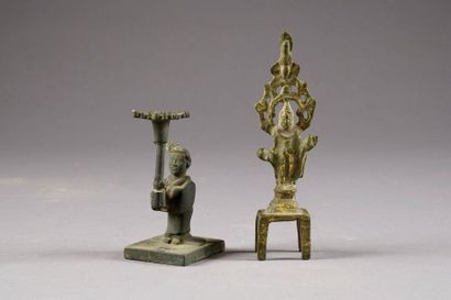 Deux Bougeoirs. Figurant un personnage de...