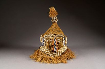 Masque heaume Mukyeem. Sommé d'une trompe...
