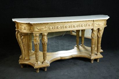 Grande Console Louis XVI. Sommée d'un marbre...