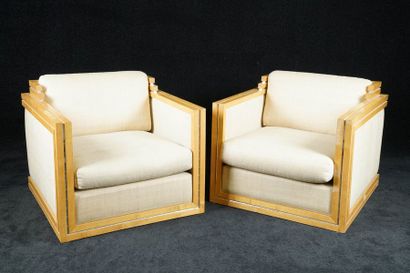 Paire de Fauteuils. De forme cubique et à...