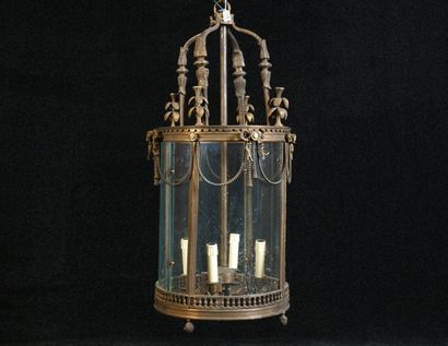 Grande Lanterne de Hall, de style Louis XVI....