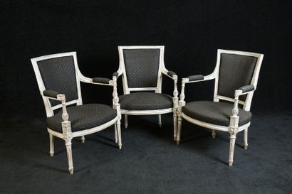 Suite de trois Fauteuils de Style Directoire....