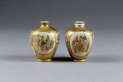 SATSUMA
Paire de vases miniatures, en forme...