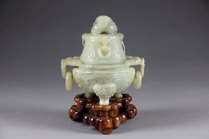 Brûle-Parfum tripode, de Forme archaïque....