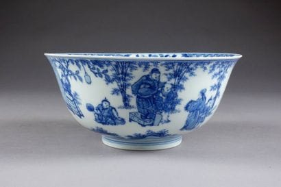 Coupe ronde à Pied talon. Décor, circulaire,...