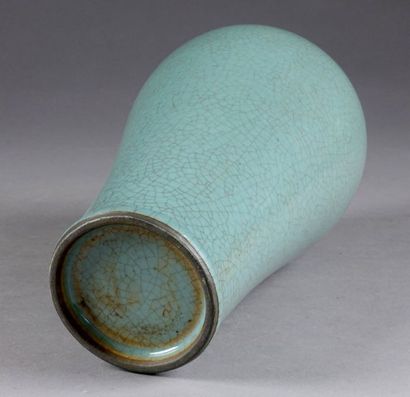 Vase Meiping. A petite embouchure ourlée...