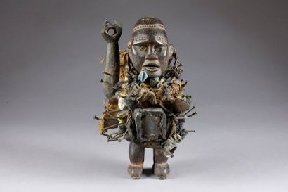 KONGO
Fétiche Nkisi à la posture guerrière,...