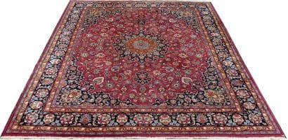 Tapis Tébriz. Médaillon étoilé dans un entourage...
