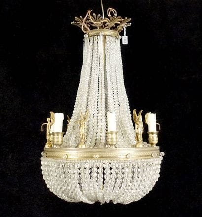 Lustre Empire de type Sac à perles. La monture,...