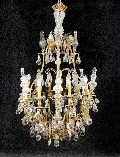 Lustre Corbeille. Eclairage par douze lumières...