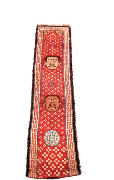 CARPET - TIBET (1900-1930)
Thick wool carpet...