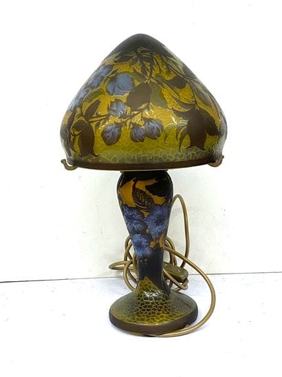GALLE 

Lampe en patte de verre 

Style Art...