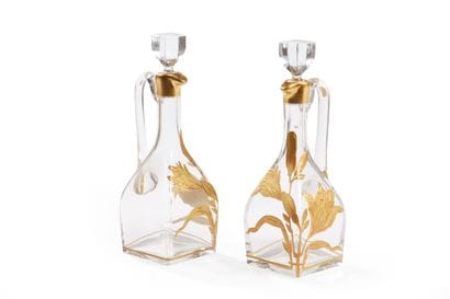 TRAVAIL 1900-1920

Paire de carafes en verre...