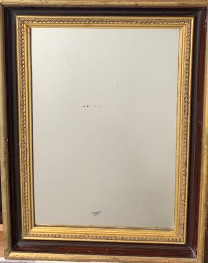 Miroir rectangulaire

Dim. : 52 x 35.5 c...