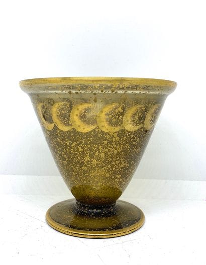 DAUM, Nancy

Vase en verre irisé et moucheté...