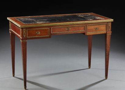 Bureau rectangulaire en placage d'acajou...