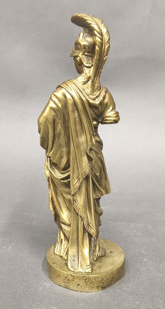 Groupe en bronze représentant la déesse Athéna...