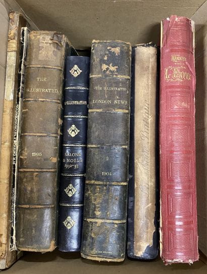 Caisse de volumes divers