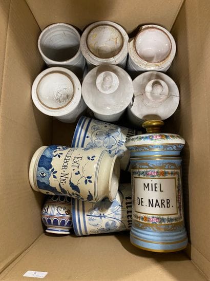 Ensemble de pots à pharmacie en céramiqu...