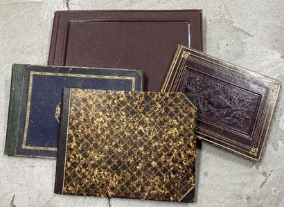 Ensemble d'anciens albums de dessins non...