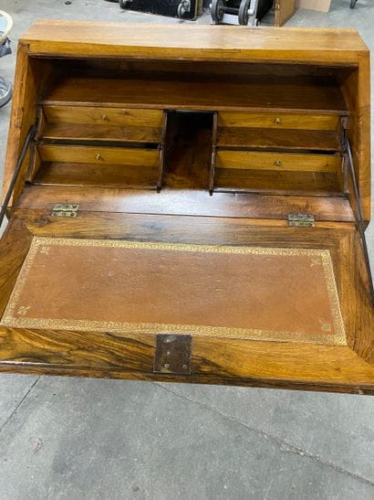 Bureau de pente en bois naturel ouvrant par...