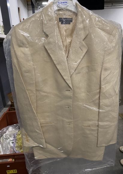 Ensemble comprenant trois blazers en lin...