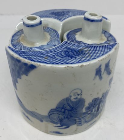 Chine, fin du XIXe siècle.
Deux flacons en...