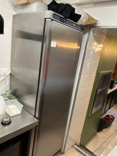 1 armoire réfrigérée 1 porte POLAR, froid...